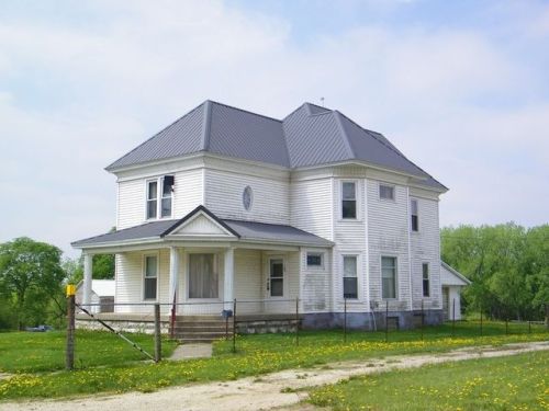 103 River St, Oakwood, IA 50653-9607