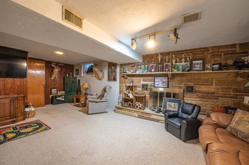 741 Sara Ln, Verona PA  15147-2636 exterior