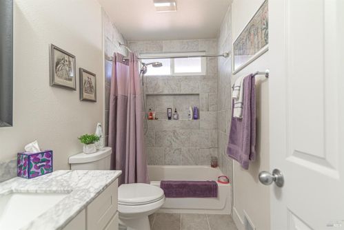 6395 Meadow Creek Ct, Santa Rosa CA  95409-5810 exterior