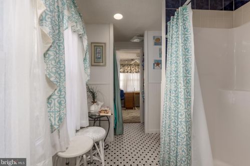 19 Hosier St, Selbyville DE  19975-9300 exterior