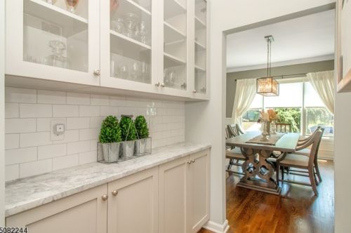 39 Jacobs Ln, Scotch Plains NJ  07076-4707 exterior