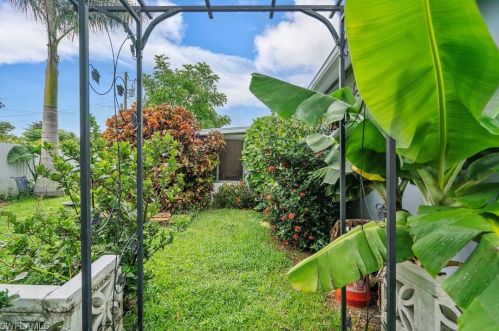 206 Davis Rd, Lehigh Acres, FL 33936-6269