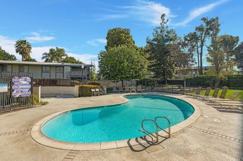 1150 Meadow Ln, Colton CA  92324-6400 exterior