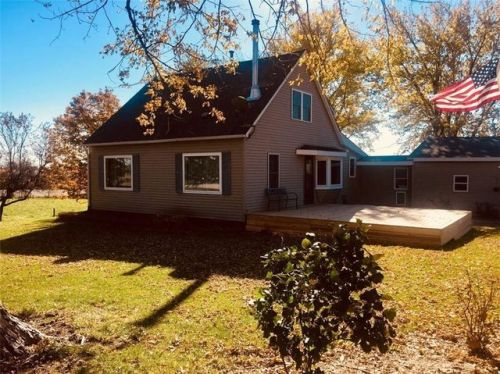 1142 230th St, Olivet, IA 50143-8020