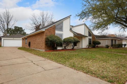 5222 Crestway Dr, Morgans Point, TX 77571-2808
