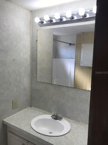 2046 Orange Dr, Tarpon Springs FL  34691-4238 exterior