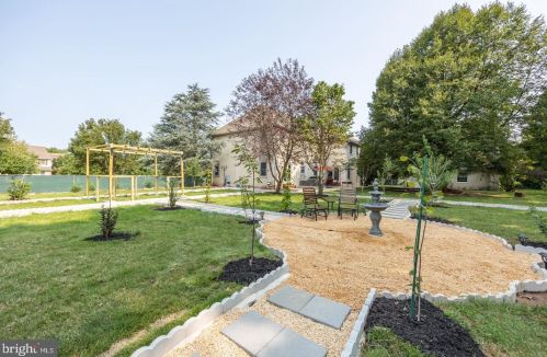 1700 Morgan Ln, Collegeville PA  19426-2859 exterior