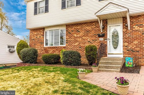 1641 Crestview Ave, Willow Grove, PA 19090-4308