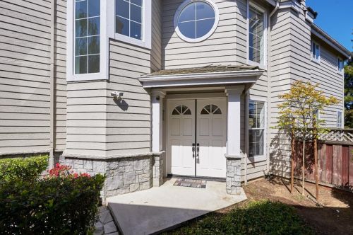 1000 Governors Bay Dr, Redwood City, CA 94065-2209