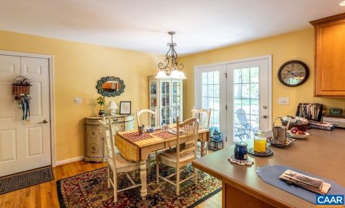 12 Seminole Trl, Bybee VA  22963-3157 exterior