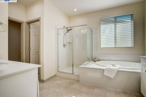 70 Thunder Bay Ct, West Pittsburg CA  94565-7924 exterior