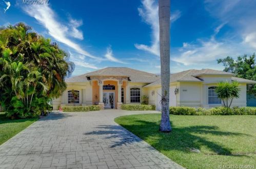 5965 Wolverine Rd, Fort Pierce, FL 34986-3649
