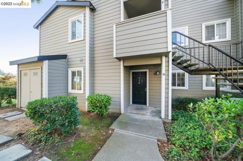 630 Canyon Oaks Dr, Oakland, CA 94605-5916