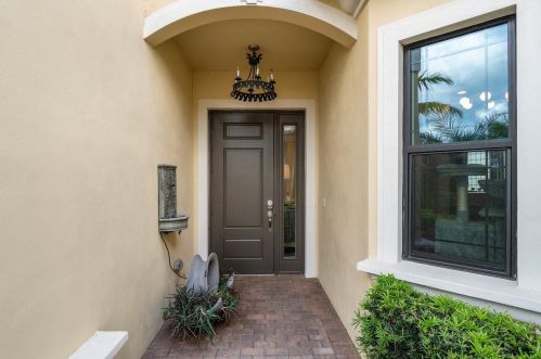 6833 Sparrow Hawk Dr, West Palm Beach, FL 33412-3053