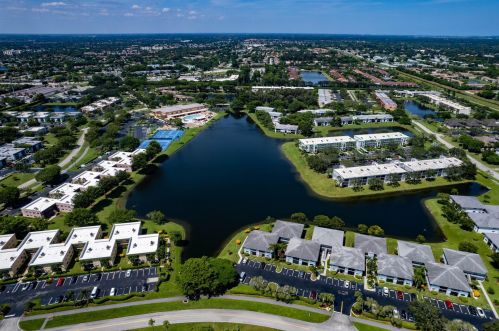 15244 Lakes Of Delray Blvd, Delray Beach FL  33484-4377 exterior