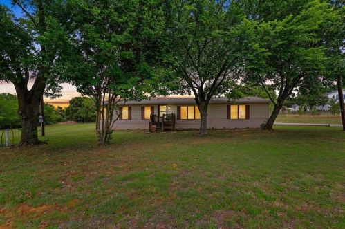 7808 County Road 802, Burleson, TX 76028-1902