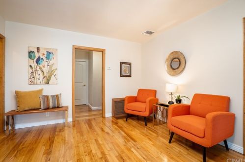 3747 Stevely Ave, Long Beach, CA 90808-2318