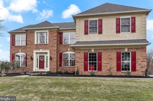 2 Edwin Miller Dr, Glen Mills, PA 19342-1291