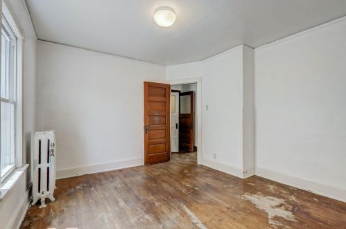 1641 32, Milwaukee WI 53215-2108 exterior