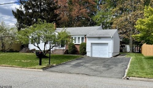 37 Stewart Ave, West Paterson NJ  07424-1843 exterior