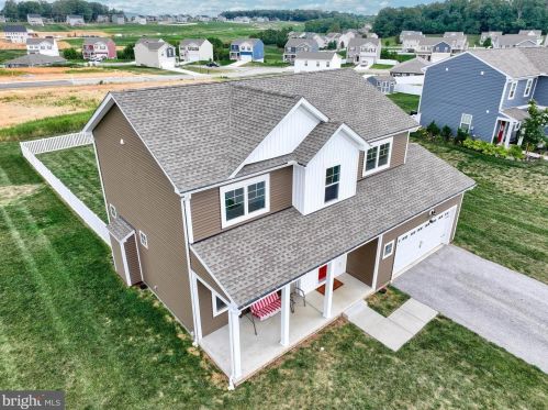 192 Winifred Dr, Hanover PA  17331 exterior