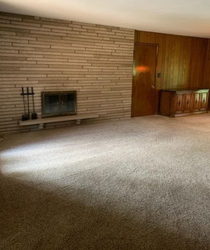 1805 Clover Ln, Valpo, IN 46385-2832