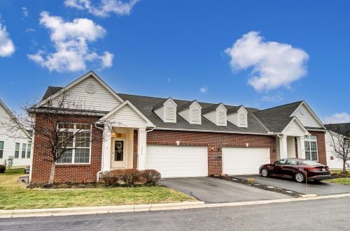 3224 Belstead Dr, Darbydale, OH 43123-8225