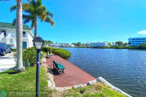 2800 Indian River Blvd, Vero Beach, FL 32960-5226