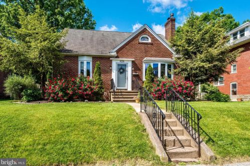 424 York Ave, Lansdale, PA 19446-3518