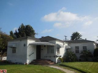 1152 98th St, Los Angeles, CA 90044-3214