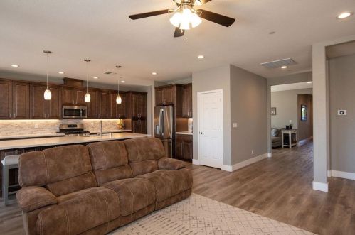 2440 Greenboro St, Turlock CA  95382-1433 exterior