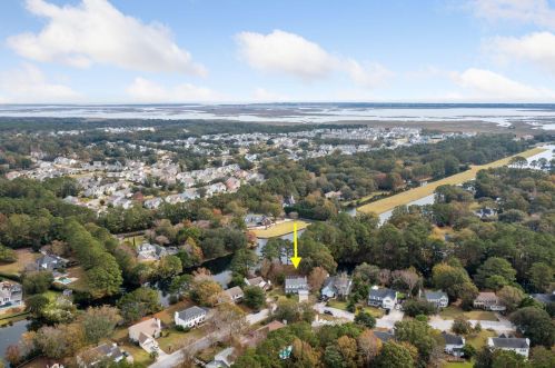 1438 Diamond Blvd, Mount Pleasant SC  29466-9463 exterior