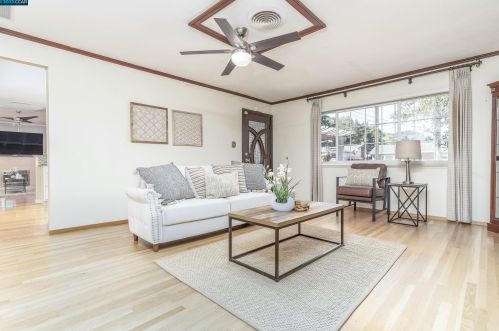 2310 Marlin Ct, Pinole, CA 94564-1045