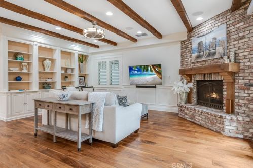 2100 Pine Ave, Manhattan Beach, CA 90266-2831