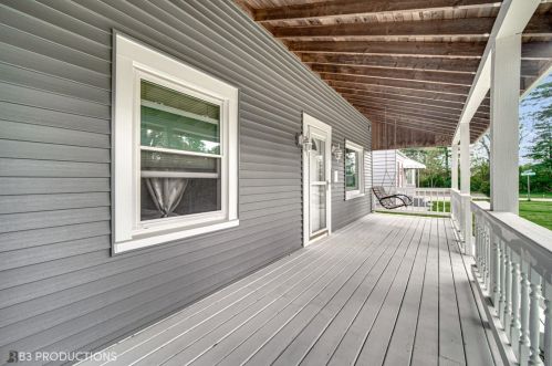 1104 Beulah Vista Blvd, Valpo, IN 46383-3402