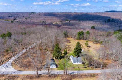 33 John Mack Rd, North Windham CT  06247-1606 exterior