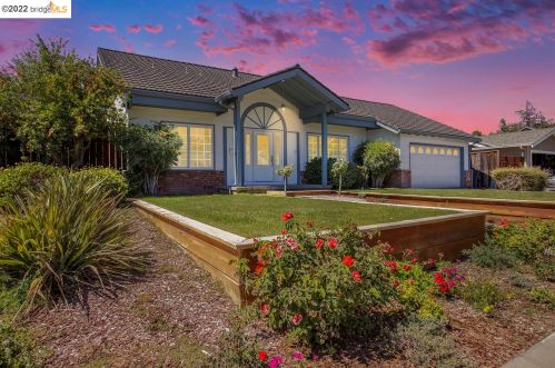 909 Dartmouth Way, Concord, CA 94518-3819