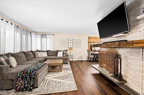 4230 Dodge St, Duluth MN  55804-1448 exterior