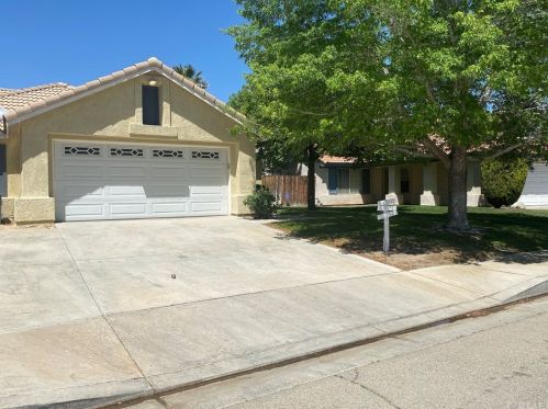 2141 Bend Ave, Lancaster, CA 93535-5506