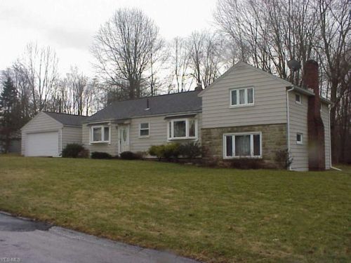 120 Janice St, Lodi, OH 44254-1221