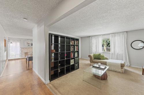 1012 Cottonwood St, Woodland CA  95695-4317 exterior