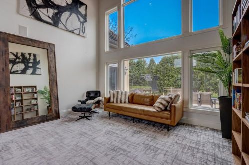 917 Evergreen Cir, Chenequa WI  53029-8636 exterior