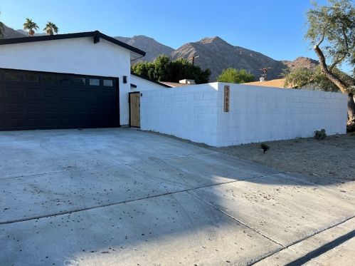 51655 Avenida Diaz, La Quinta CA  92253-3122 exterior