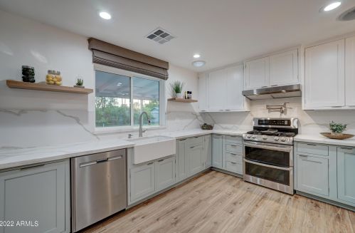 7814 11th Ave, Phoenix AZ  85021-7113 exterior