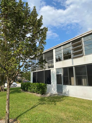 165 Camden G, West Palm Beach FL  33417-2023 exterior