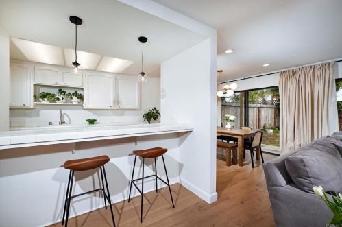 214 Calle De Madera, Encinitas CA  92024-2101 exterior