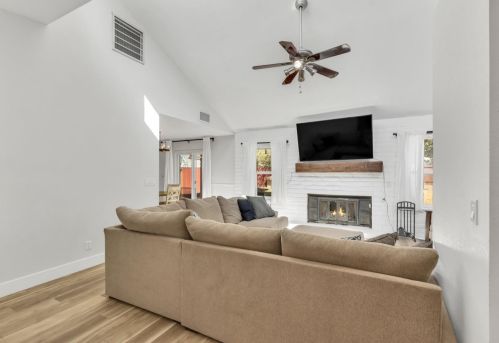 221 Jubilee Way, Rio Linda CA  95673-3326 exterior