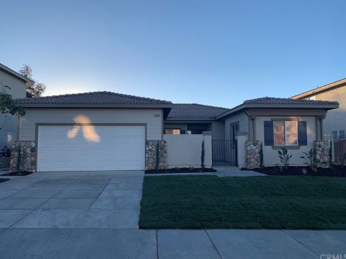 14940 Leaf Ln, Victorville, CA 92394-7520