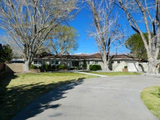 459 South St, Bishop, CA 93514-3548