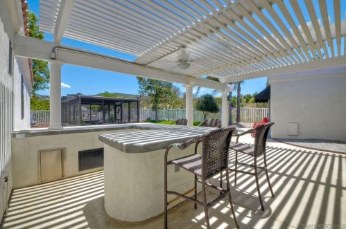 37550 Avenida Bravura, Temecula CA  92592-9054 exterior